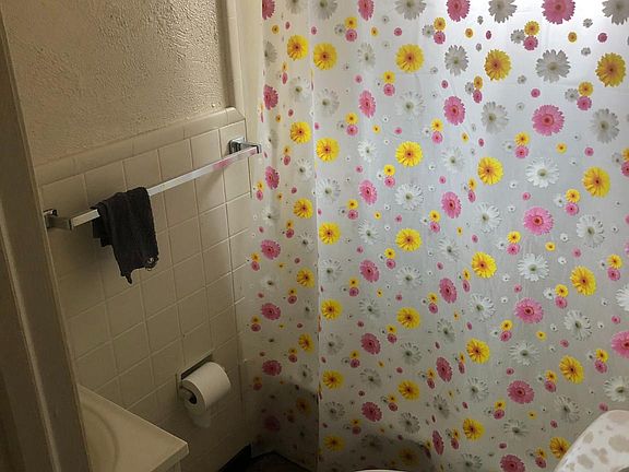 5th image of 3065 Hartville St