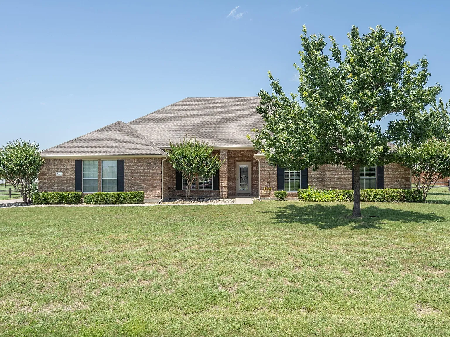 4 bed, 2821 sqft, $3,250 — Photo 1