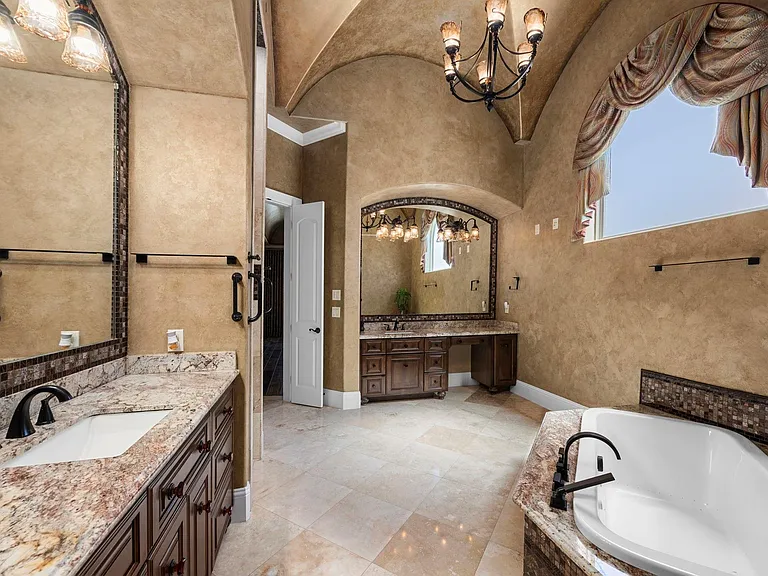 11418 Lago Verde Dr — Photo 22