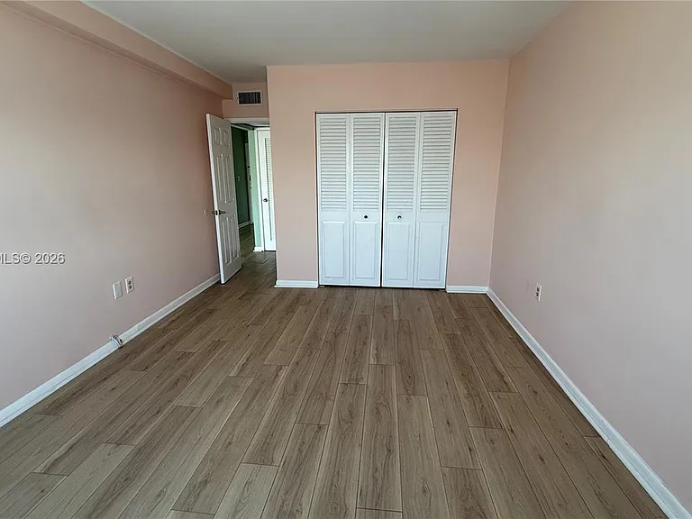 400 Kings Point Dr #316 — Photo 12