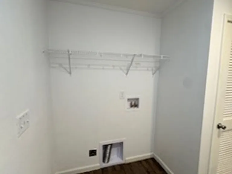 204 Onandaga Ave — Photo 22