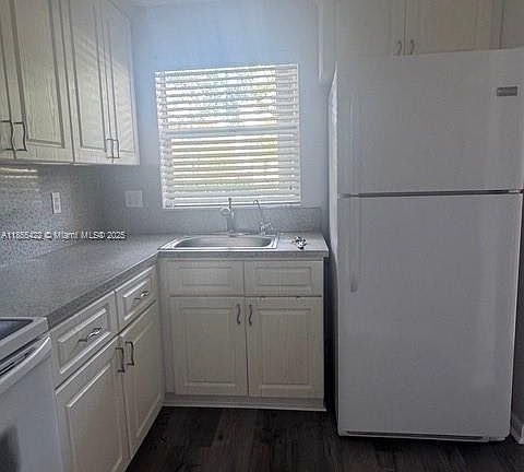4th image of 8920 Sunrise Lakes Blvd APT 105