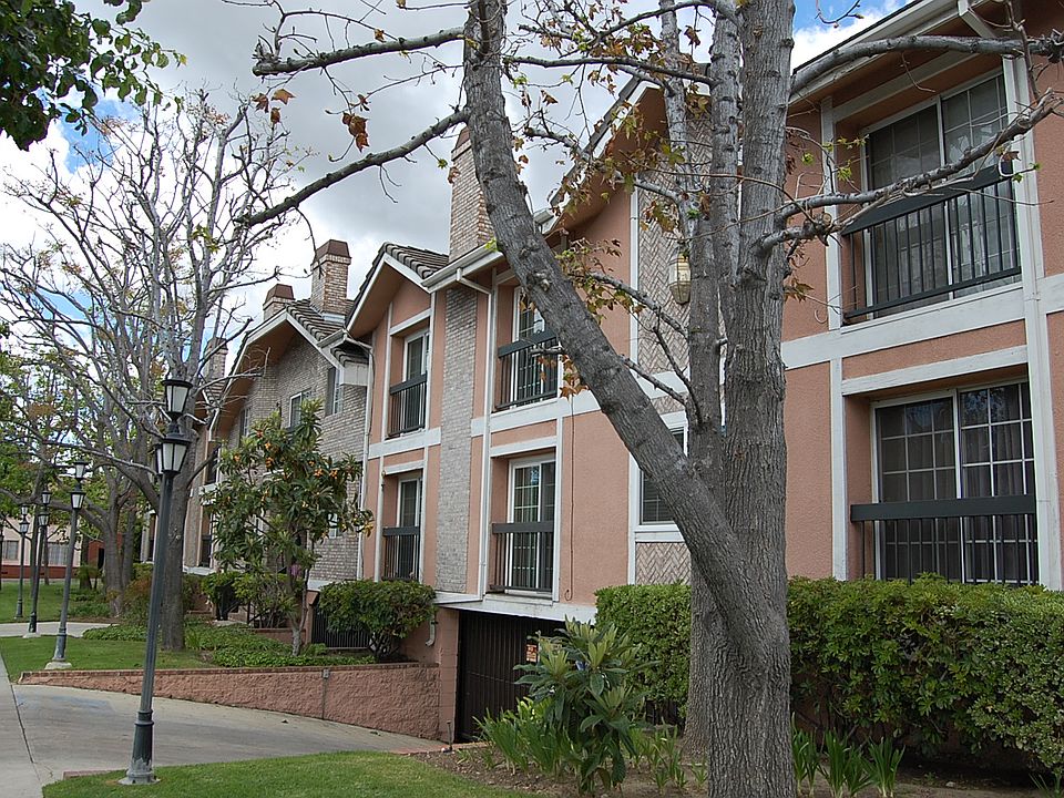 1st image of 147 W Acacia Ave APT 132