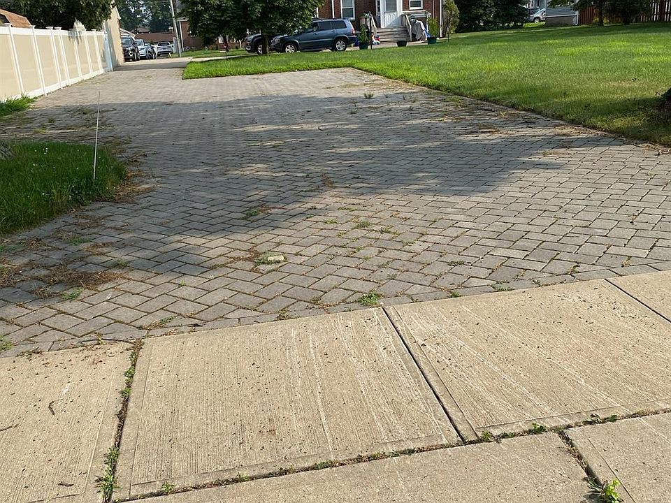 2nd image of 20 Downs Dr