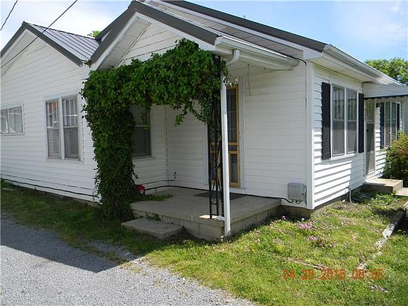 2nd image of 121 Collier Ave