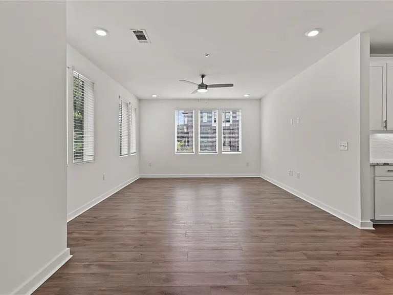383 Grant Cir #1612 — Photo 3