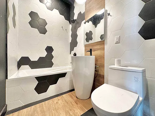 Rented by Doorway NYC, LLC | media 4