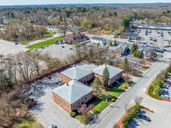 7 Glen Ave Unit 1, Chelmsford, MA 01824