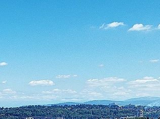 3425 33rd Ave SW, Seattle, WA 98126