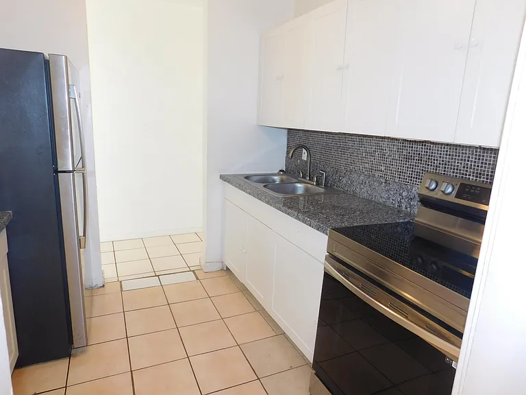 435 NW 30th Ave — Photo 10