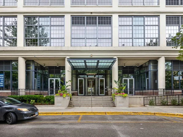 900 N Kingsbury St APT 975, Chicago, IL 60610
