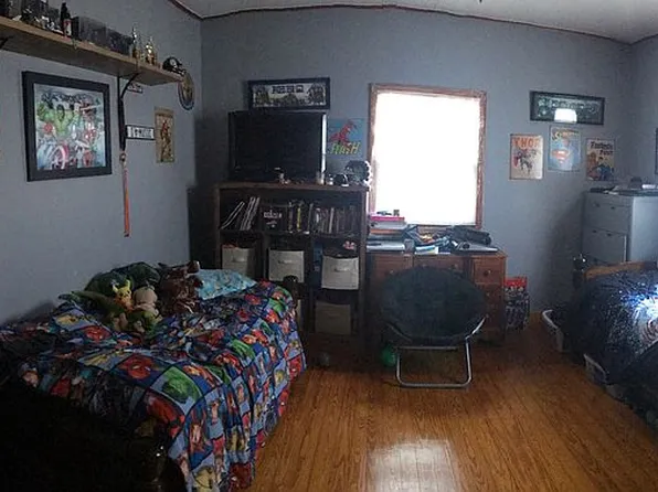 519 S 25th St, Herrin, IL 62948