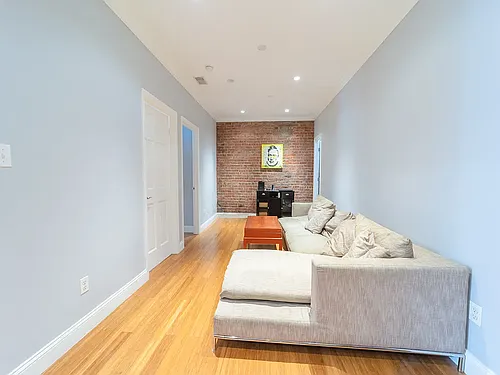 27 E 7th St #5F Photo 1