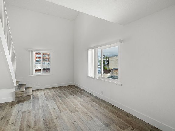 4th image of 6043-6047 Eleanor Ave #6