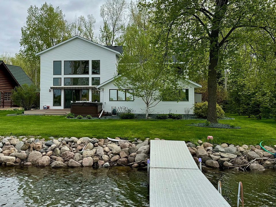1st image of 17500 Roberds Lake Ct