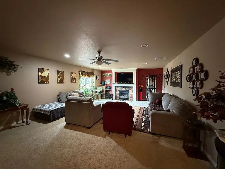 7319 Buffalo Prairie Ct — Photo 12