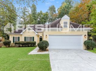 210 Foster Trace Dr, Lawrenceville, GA 30043