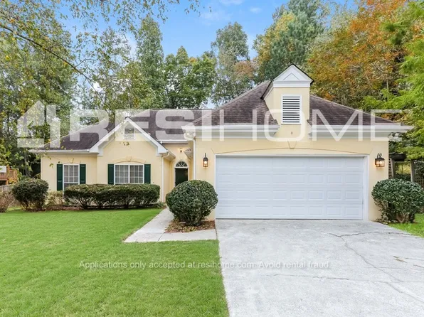 210 Foster Trace Dr, Lawrenceville, GA 30043