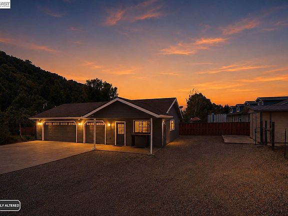 2nd image of 25477 Palomares Rd