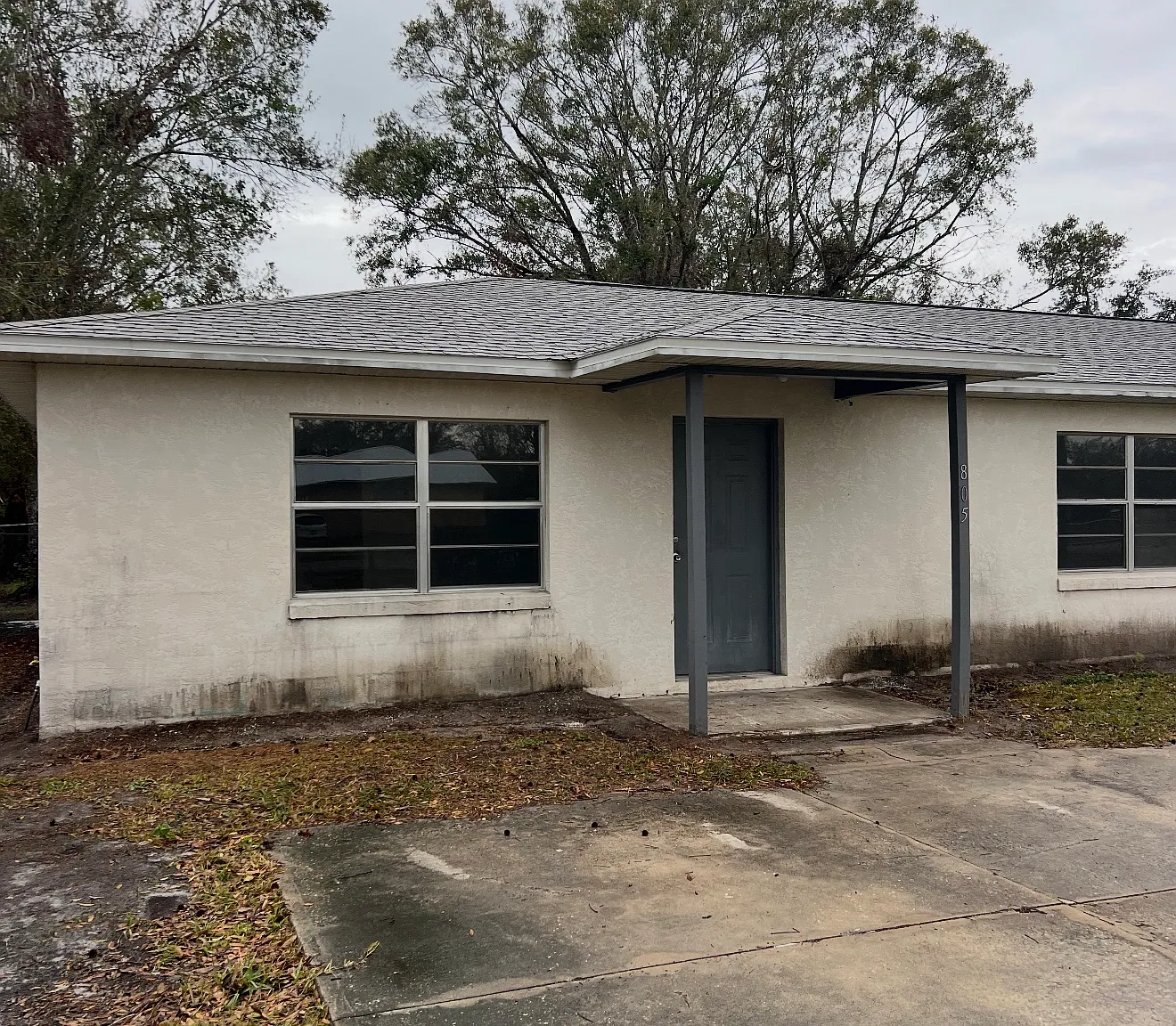 2 bed, 2016 sqft, $1,300 — Photo 1