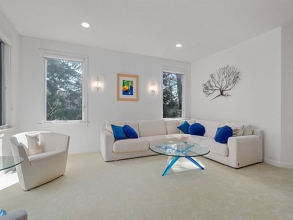 5th image of 127 Huntington Rd