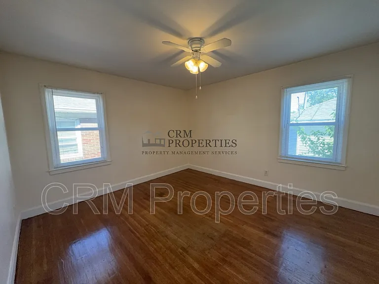 933 N Linwood Ave — Photo 11