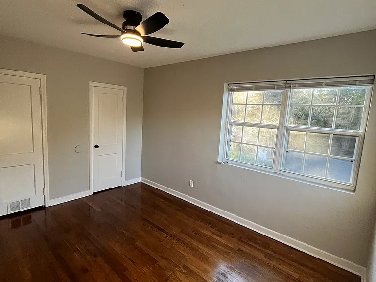 805 Willow Branch Ave #1 — Photo 9