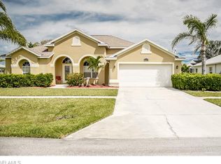 4520 Varsity Lakes Ct, Lehigh Acres, FL 33971