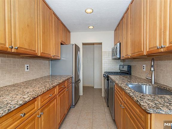 5th image of 355 E River Rd #H