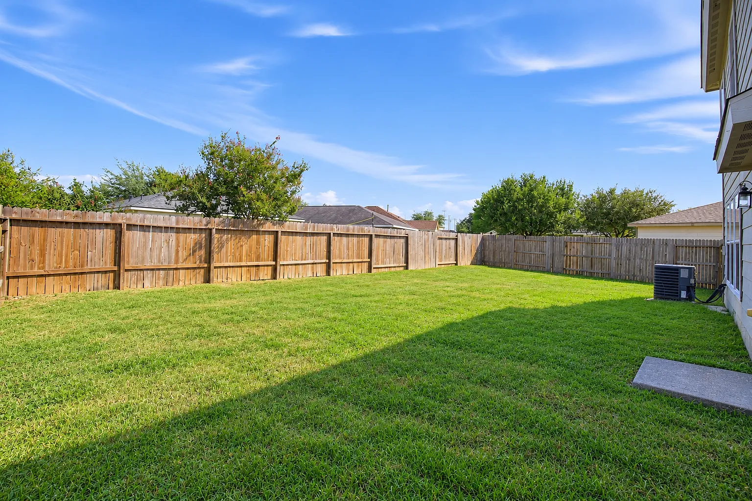 3 bed, 2.5 bath, 1725 sqft, $2,640 — Photo 4