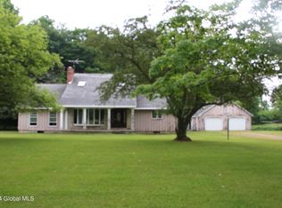 221 Ripley Rd, Amsterdam, NY 12010