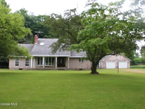 221 Ripley Road, Amsterdam, NY 12010