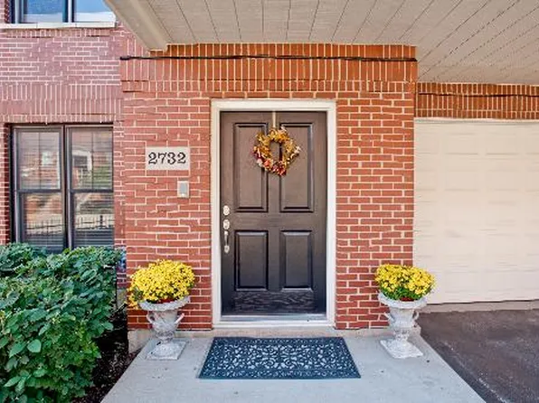 2732 Valor Dr #47, Glenview, IL 60026