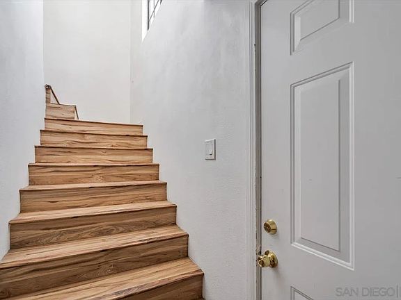 5th image of 4026 Coleman Ave