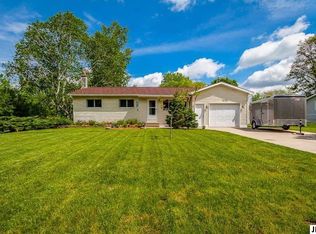 1076 Morrill Rd, Jackson, MI 49201