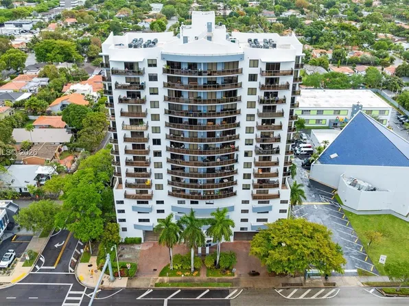 2301 SW 27th Ave APT 906, Miami, FL 33145