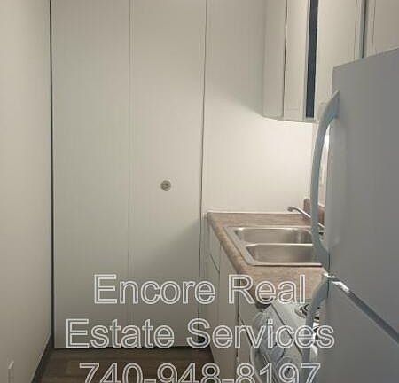4th image of 887 N 21st St