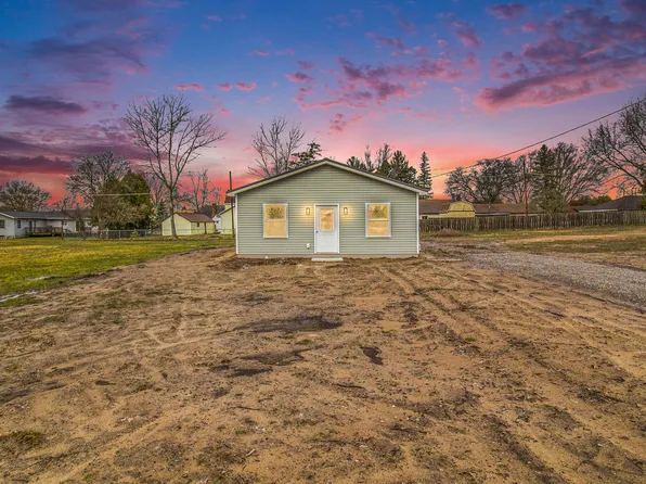 109 Gay St, Scottville, MI 49454