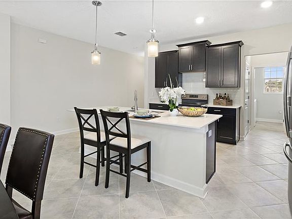2nd image of 401 Brunswick Dr