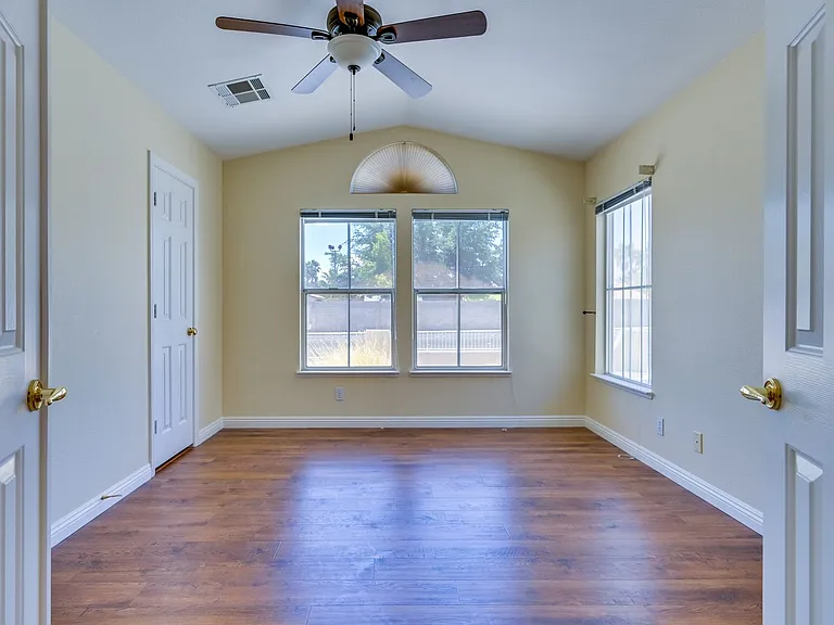 968 E Robindale Rd — Photo 50