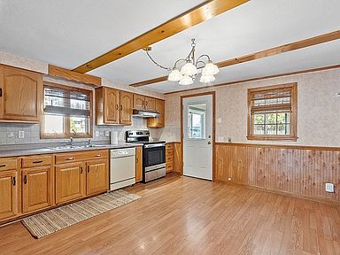 20 Dale St, Methuen, MA 01844 | Zillow