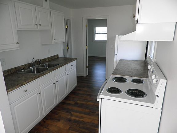 3rd image of 217 W Atlantic Blvd APT 2