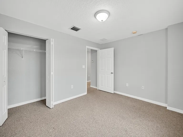 1954 SW 60th Ave #1 — Photo 8