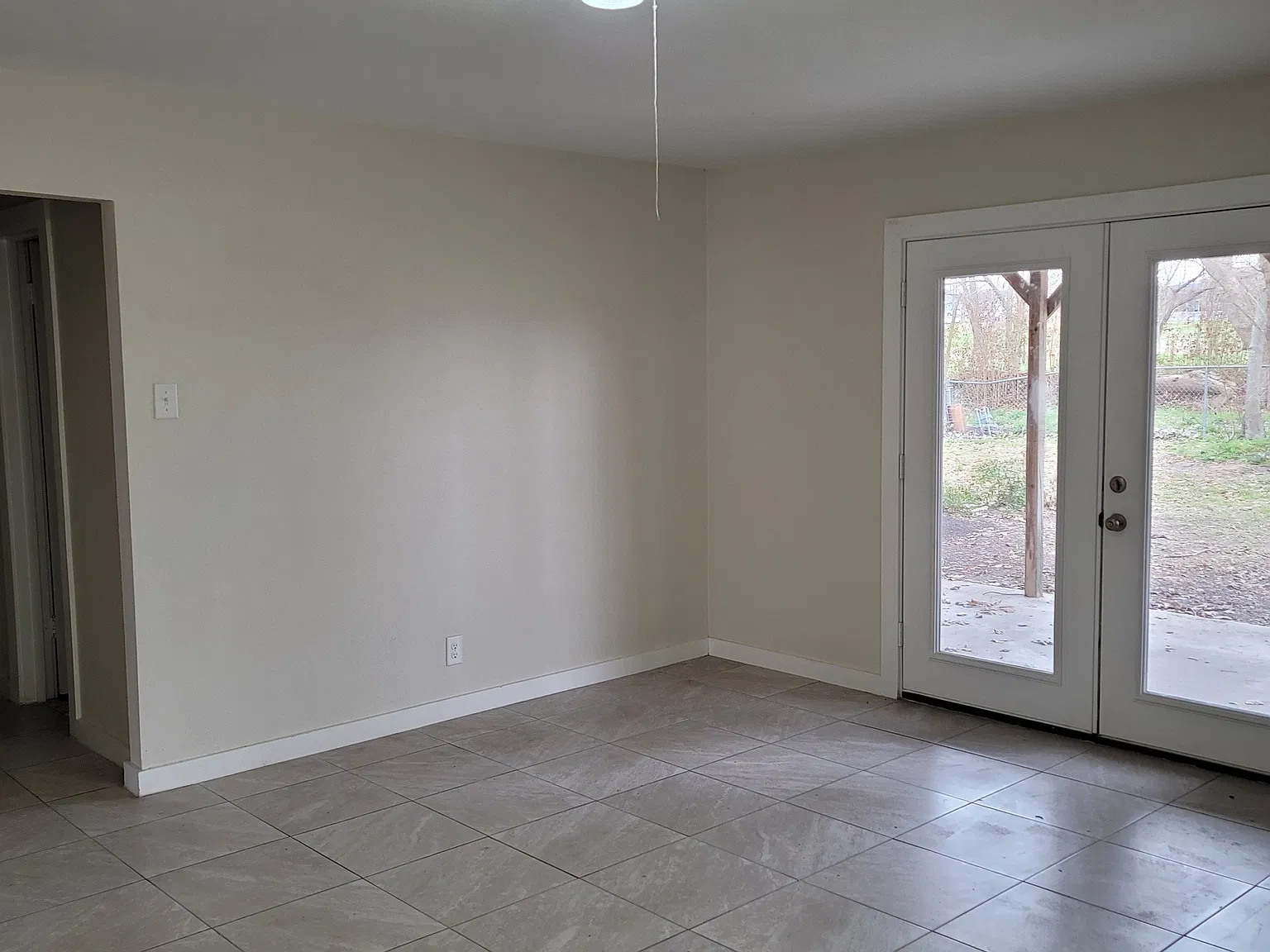 3 bed, 1400 sqft, $1,795 — Photo 3