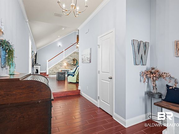 2nd image of 1008 Sunnybell Ln