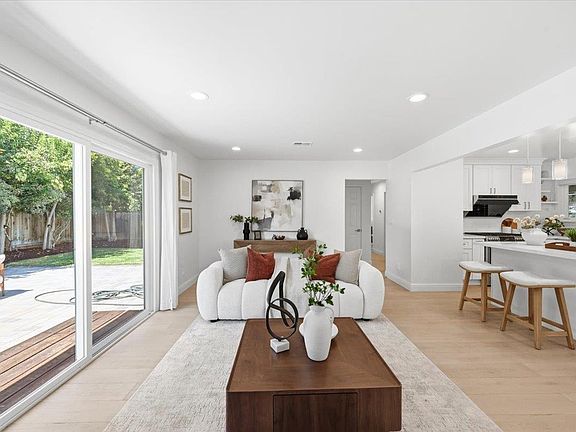 2nd image of 5063 Corbin Ave