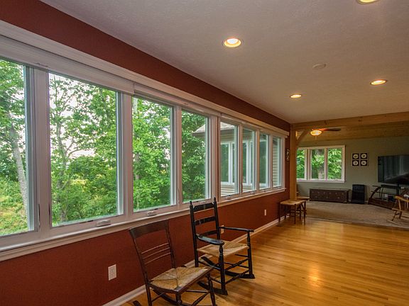 4th image of 108 Jenny Lind Dr