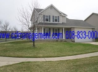 933 Eagle Crest Dr, Madison, WI 53704