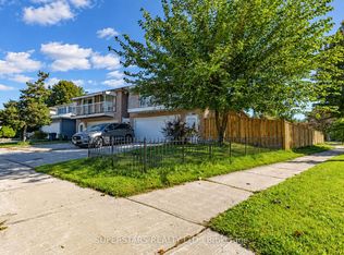 63 La Peer Blvd, Toronto, ON M1W2H4