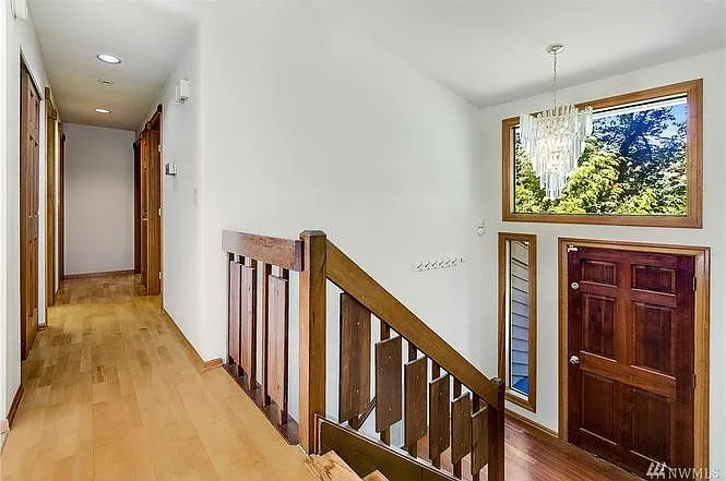 5210 Highland Dr — Photo 7